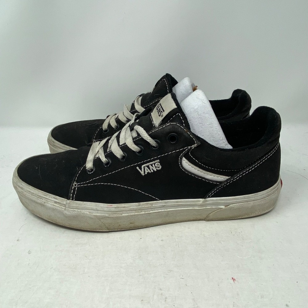 Vans Low Top Skate Sneakers 500714 Black US 9.5 Womens White Contrast Stitching